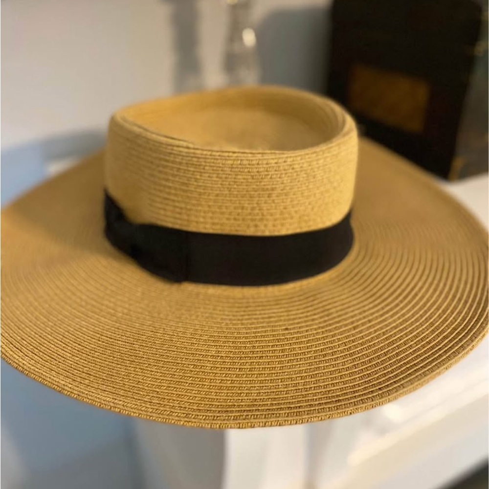 Elegant Tan Wide-Brim Sun Hat with Black Band